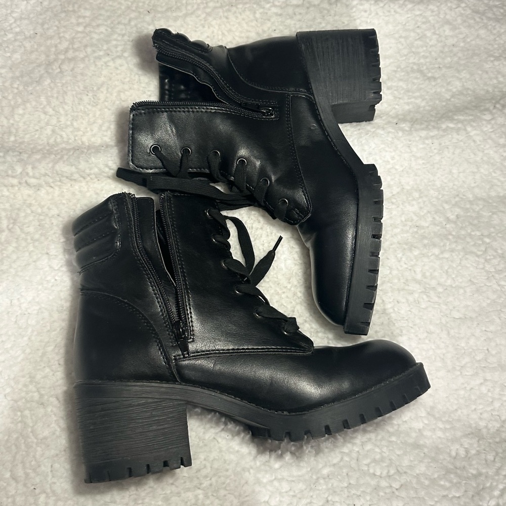 Zippered Heeled Boots